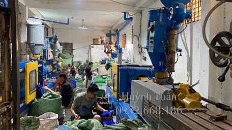 Xưởng máy ép nhựa gia công thành phẩm